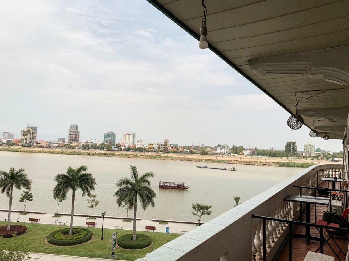 River Star Hotel Phnom Penh Exterior foto